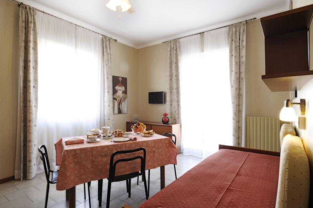 Residence San Marco Suites&Apartments アラッシオ エクステリア 写真