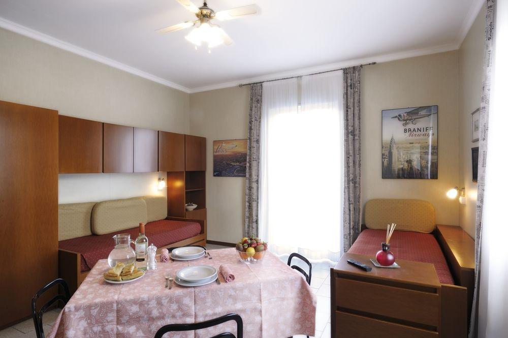 Residence San Marco Suites&Apartments アラッシオ エクステリア 写真