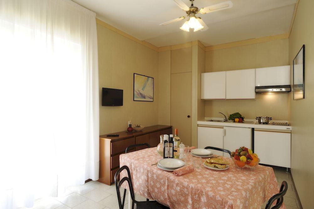 Residence San Marco Suites&Apartments アラッシオ エクステリア 写真